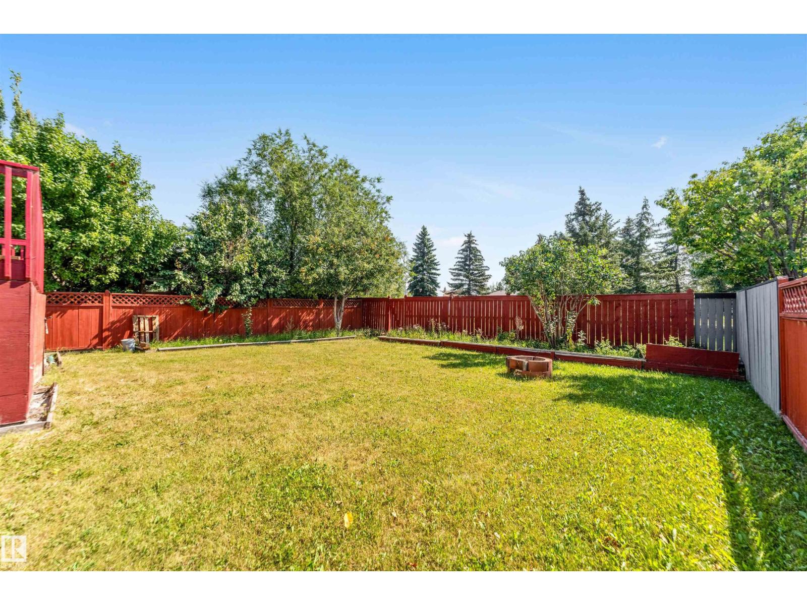 Photo 9 of 325 Jilling Cres Nw, Edmonton AB