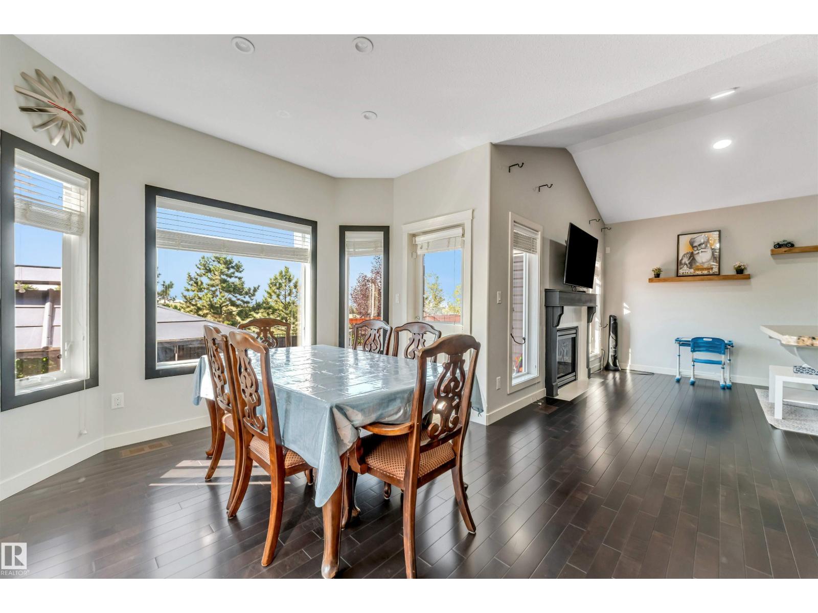 Photo 33 of 1920 69 St Sw, Edmonton AB