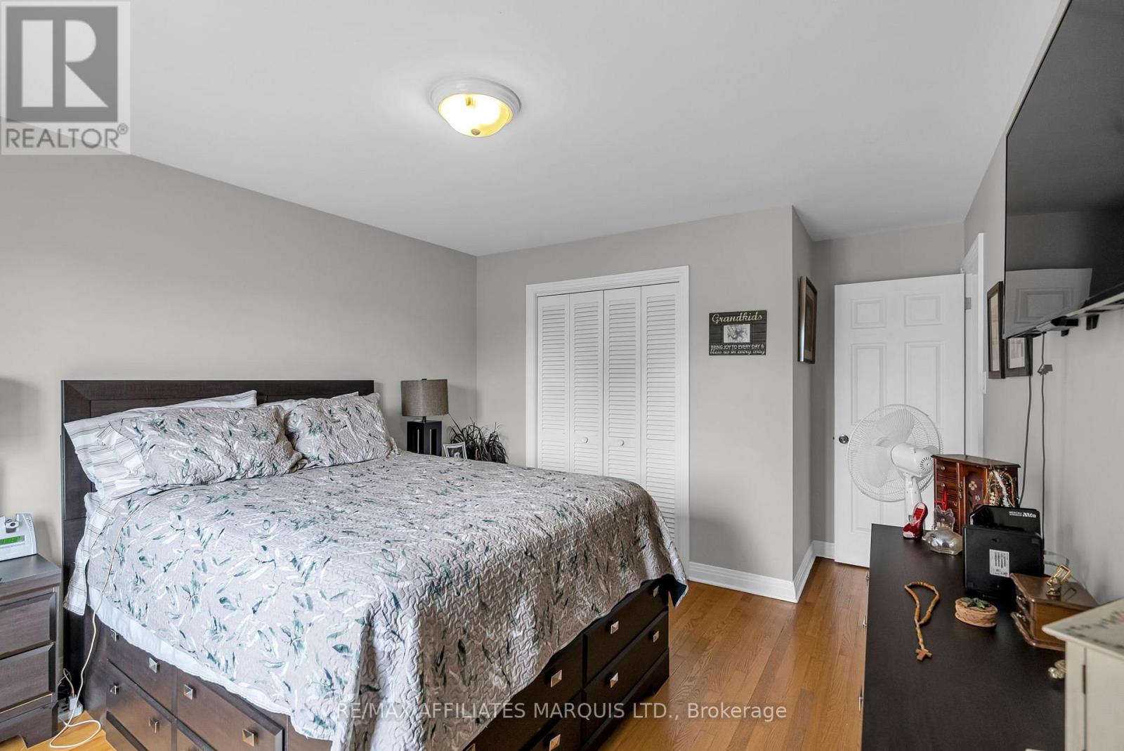 Photo 13 of 417 Beach Avenue, Cornwall ON