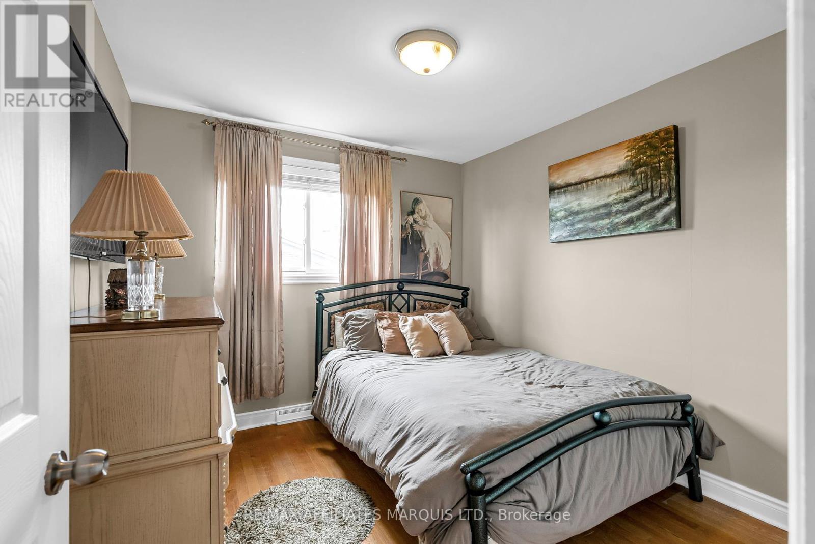 Photo 14 of 417 Beach Avenue, Cornwall ON