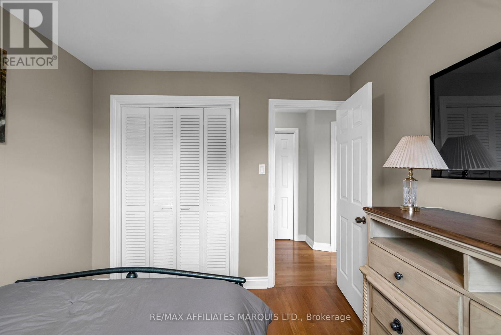 Photo 15 of 417 Beach Avenue, Cornwall ON