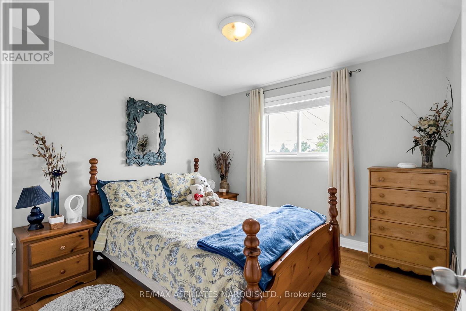 Photo 16 of 417 Beach Avenue, Cornwall ON