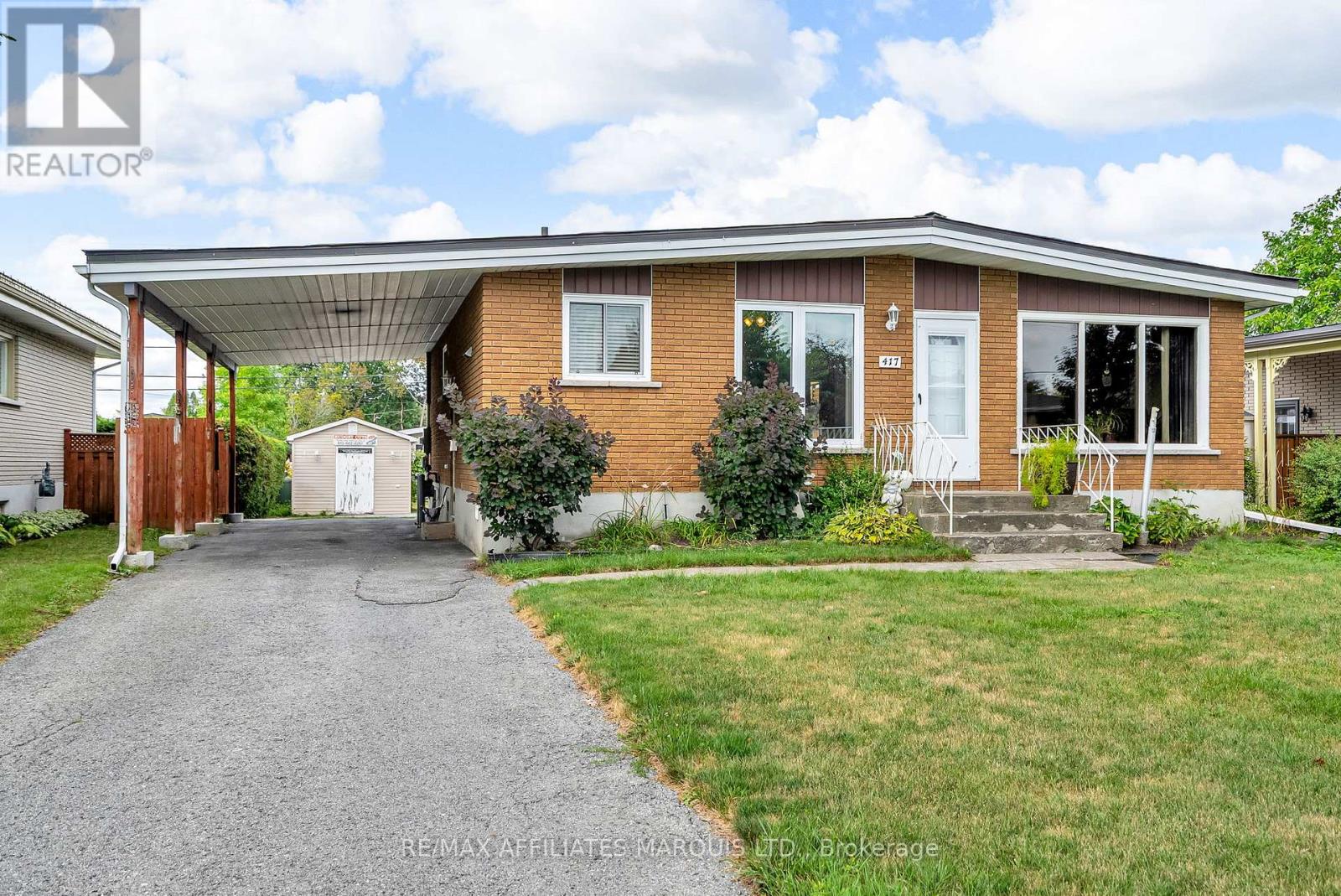Photo 2 of 417 Beach Avenue, Cornwall ON