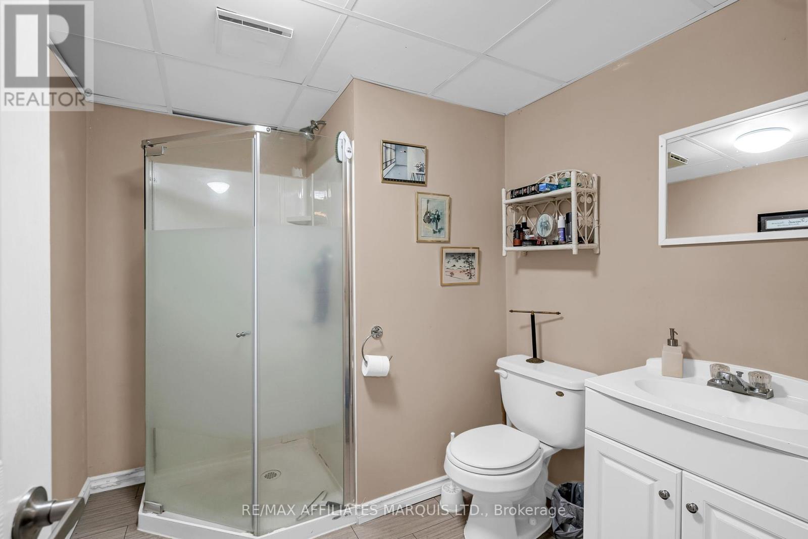 Photo 25 of 417 Beach Avenue, Cornwall ON
