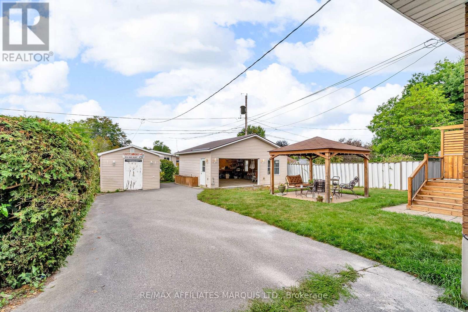 Photo 27 of 417 Beach Avenue, Cornwall ON