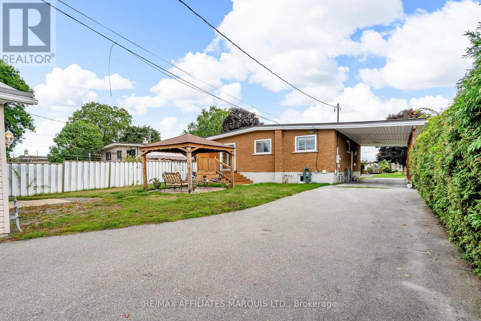 Photo 28 of 417 Beach Avenue, Cornwall ON