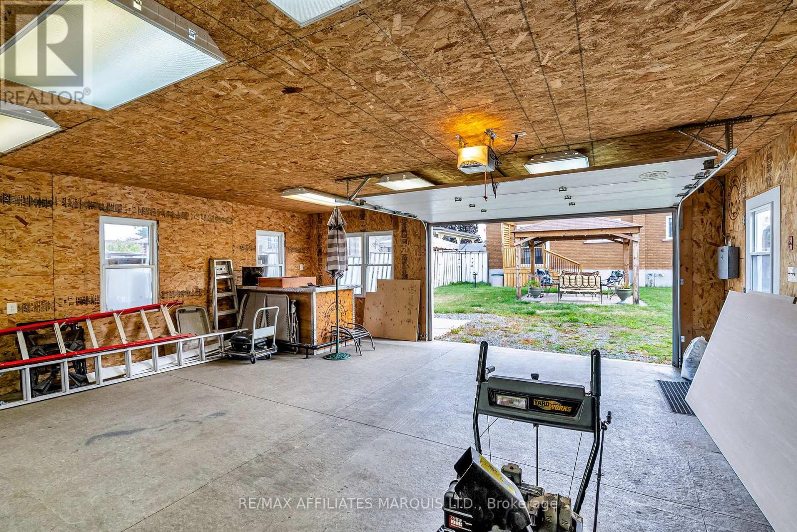 Photo 31 of 417 Beach Avenue, Cornwall ON