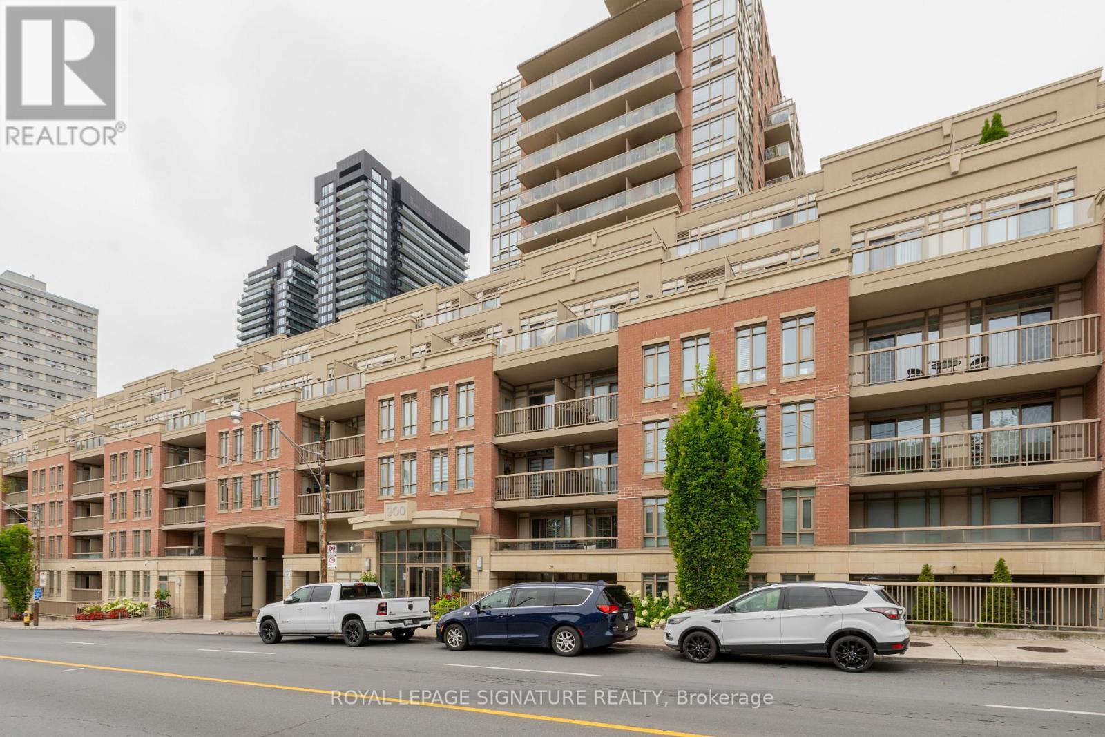 Photo 14 of 1208 900 Mount Pleasant Road, Toronto ON