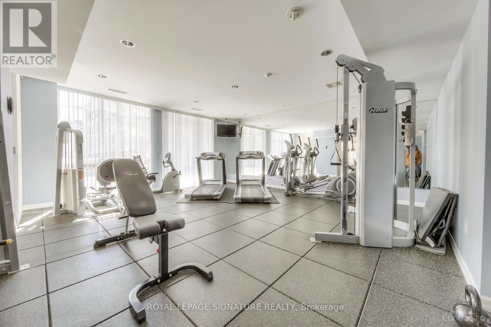 Photo 16 of 1208 900 Mount Pleasant Road, Toronto ON