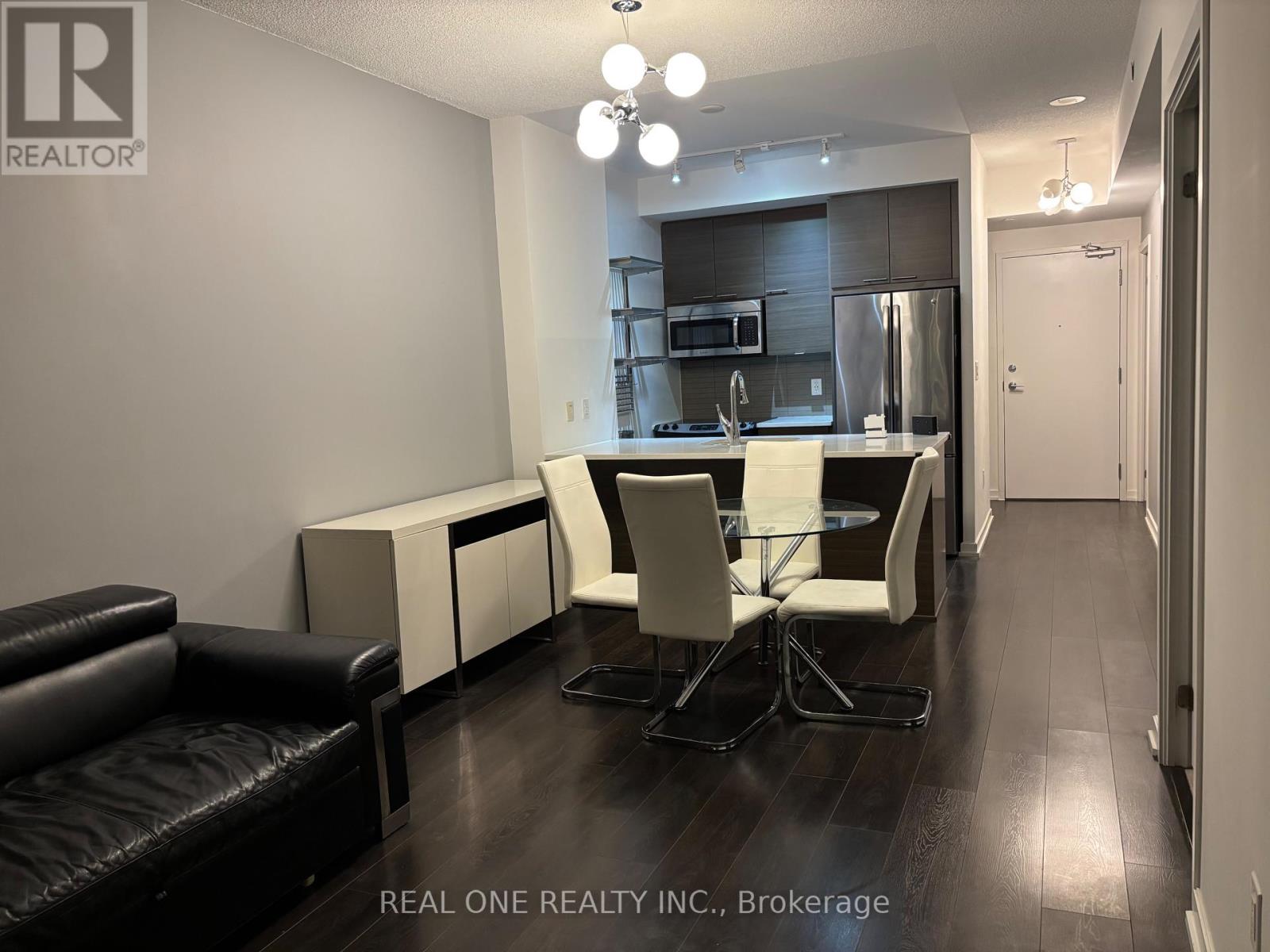 Photo 1 of 1310 66 Forest Manor Road, Toronto ON