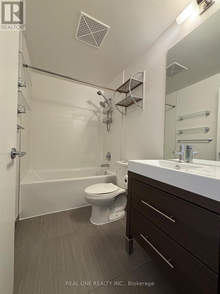Photo 12 of 1310 66 Forest Manor Road, Toronto ON