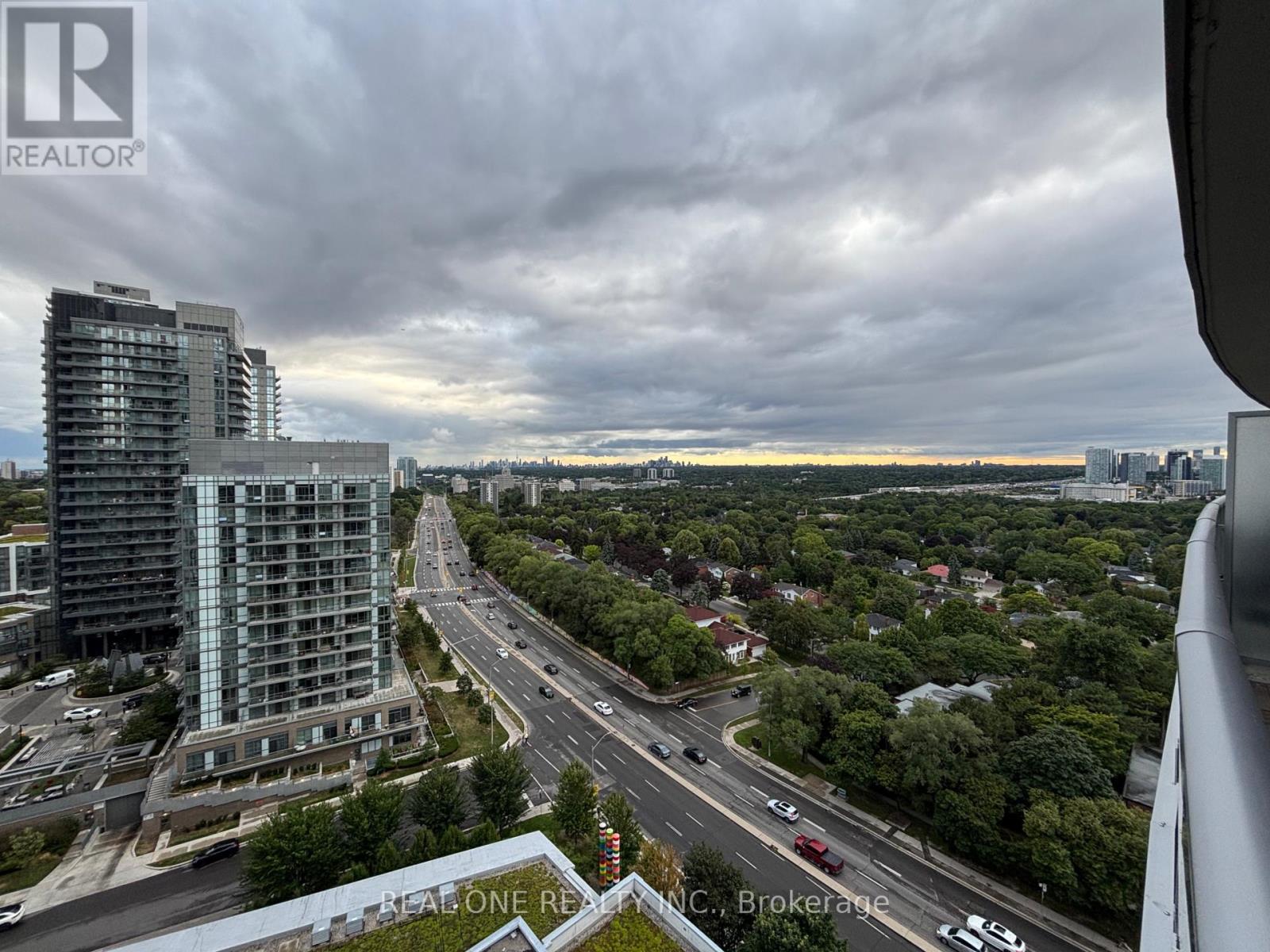 Photo 13 of 1310 66 Forest Manor Road, Toronto ON