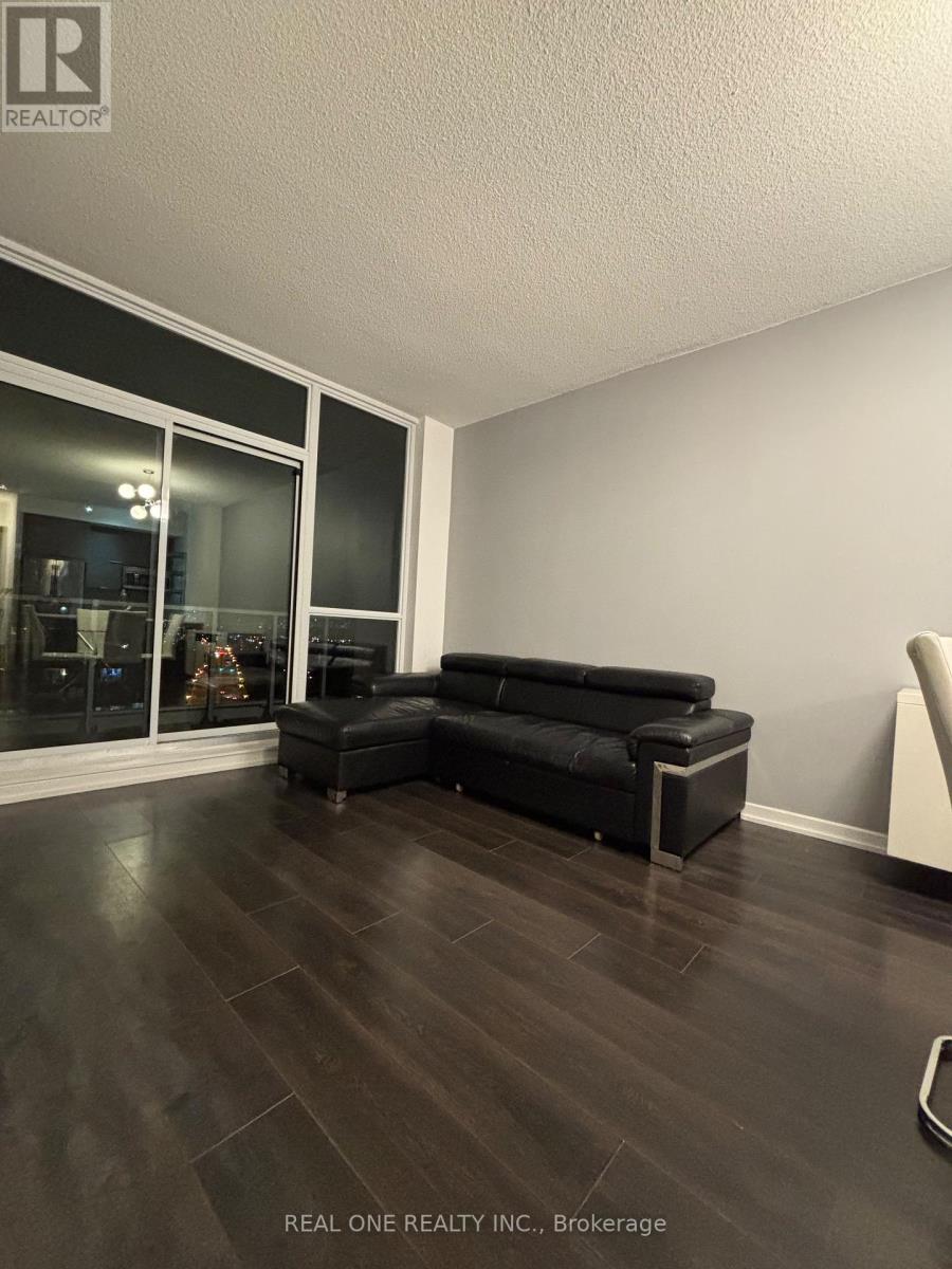 Photo 3 of 1310 66 Forest Manor Road, Toronto ON