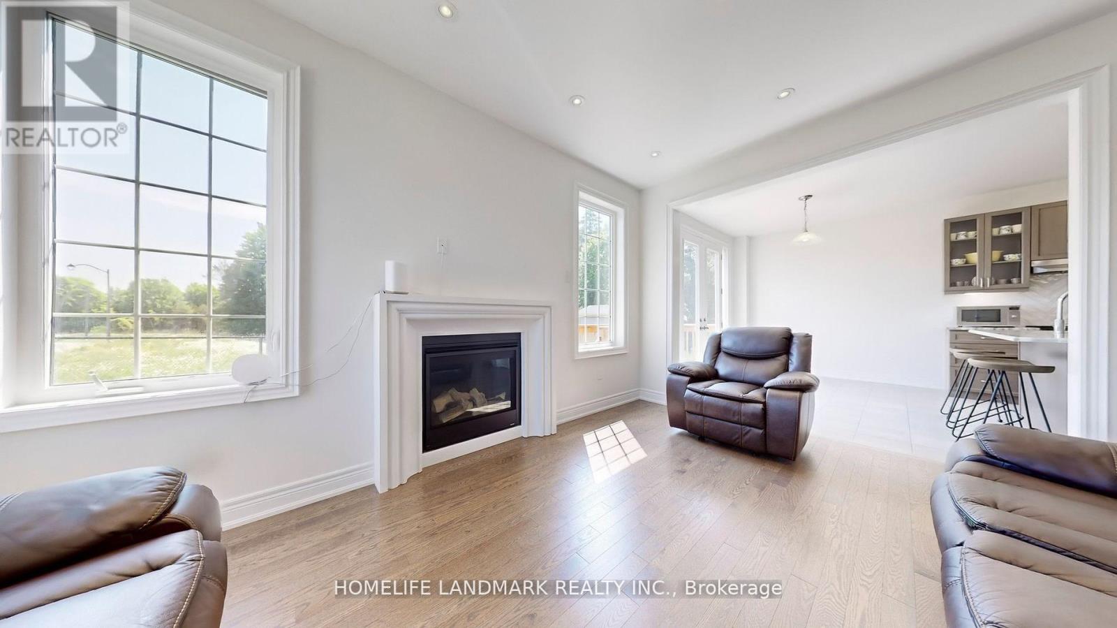 Photo 11 of 199 Seaview Heights, East Gwillimbury ON