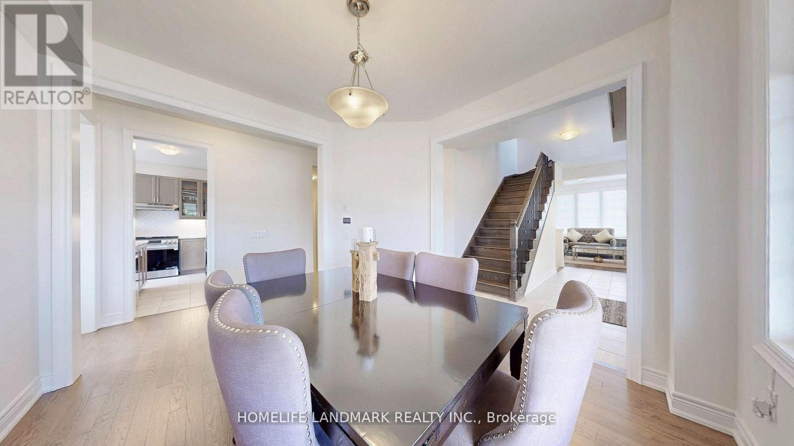 Photo 13 of 199 Seaview Heights, East Gwillimbury ON
