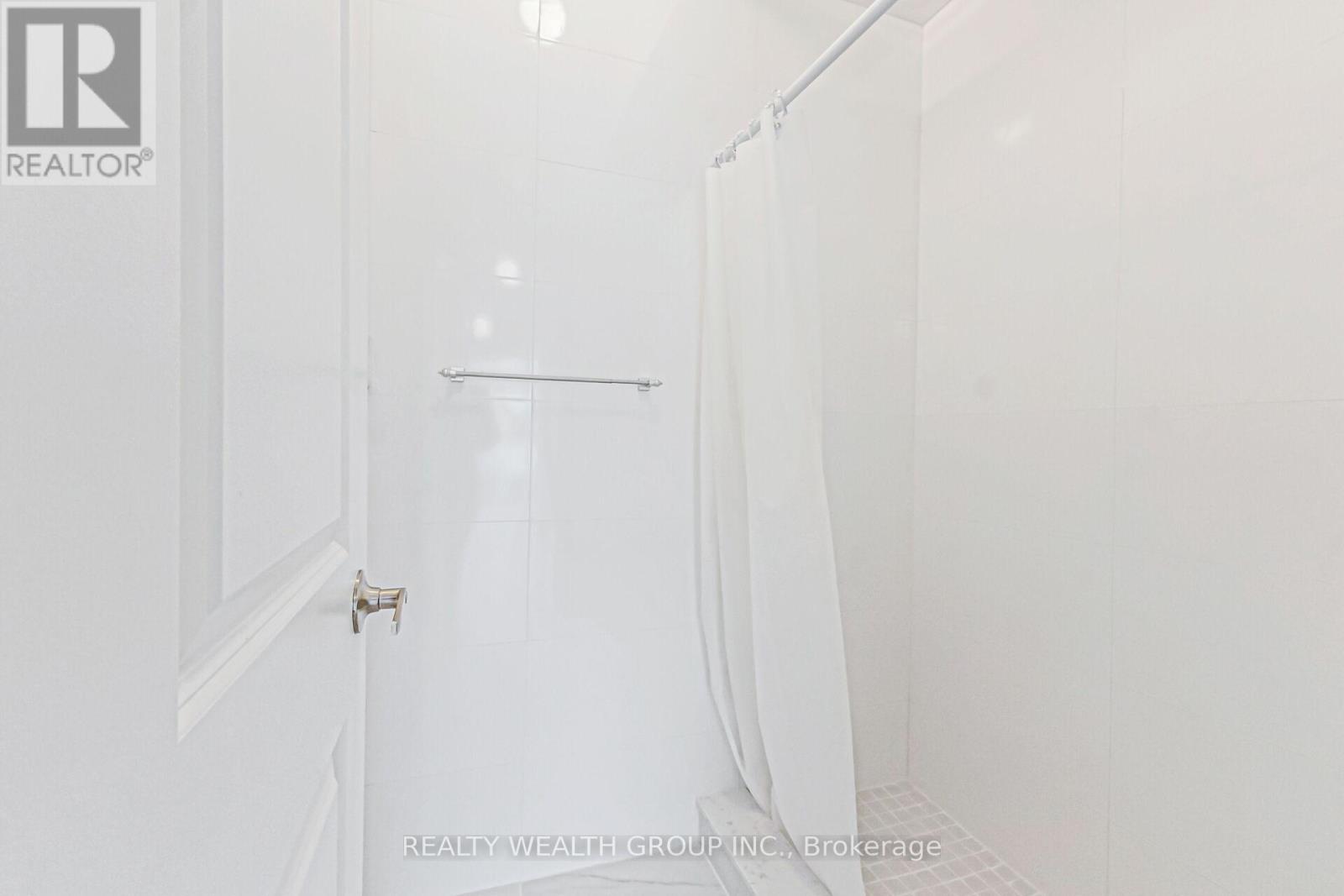 Photo 27 of 221 Tennant Circle, Vaughan ON