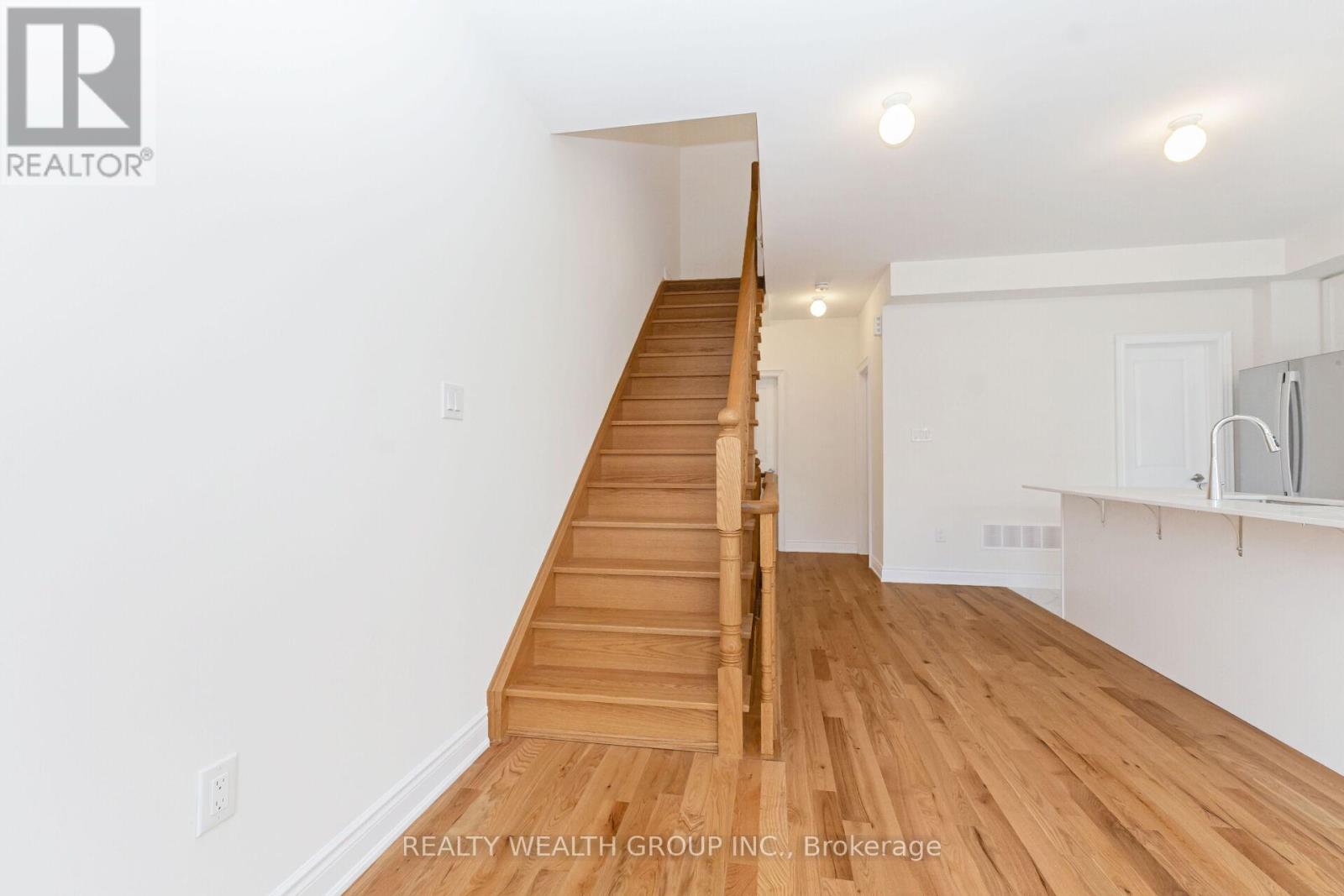 Photo 28 of 221 Tennant Circle, Vaughan ON