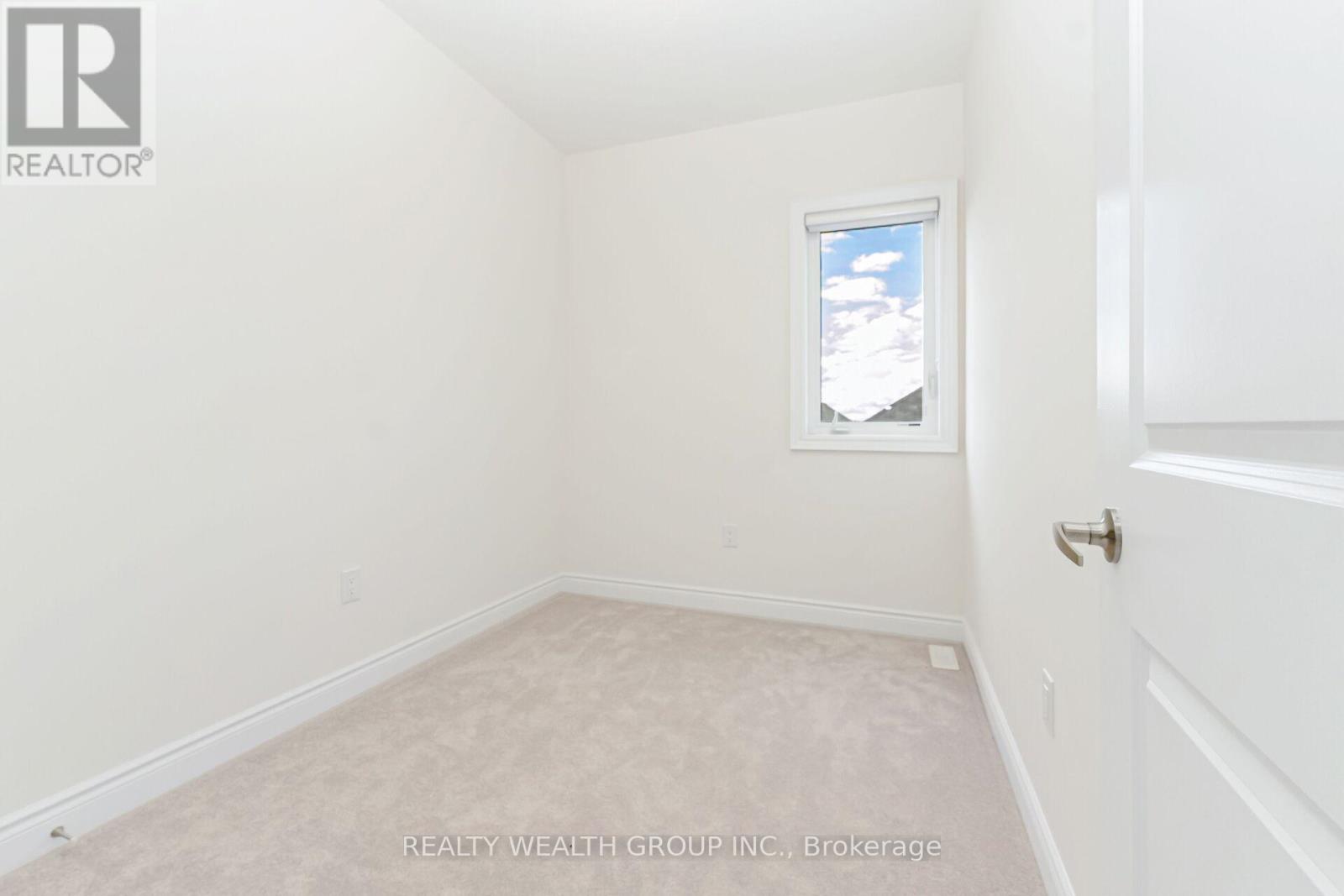 Photo 39 of 221 Tennant Circle, Vaughan ON