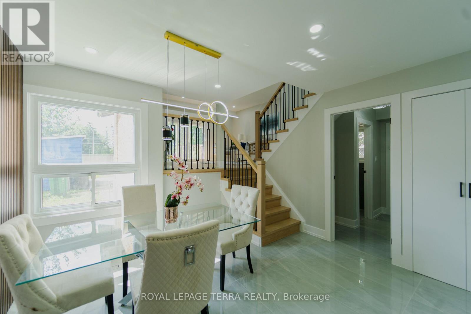 Photo 1 of 20 Histon Crescent, Brampton ON