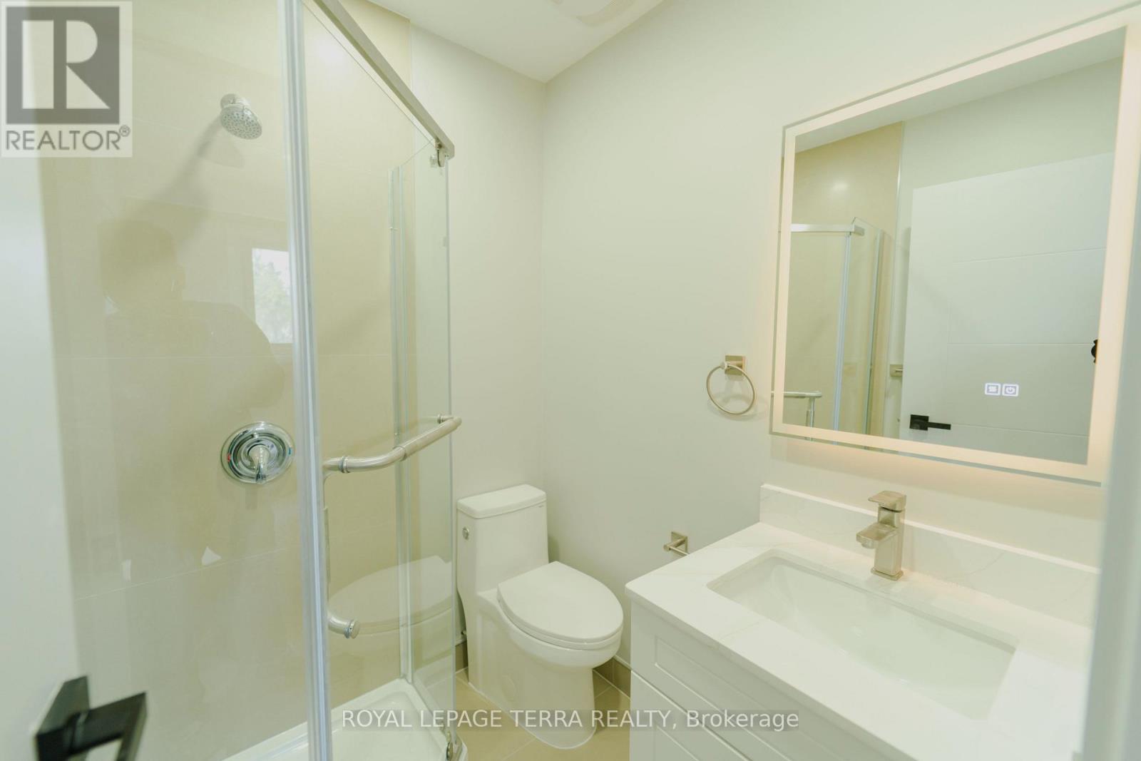 Photo 18 of 20 Histon Crescent, Brampton ON