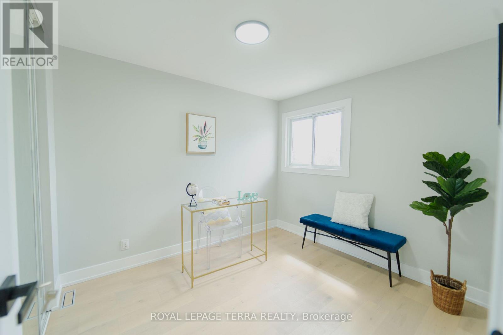 Photo 21 of 20 Histon Crescent, Brampton ON