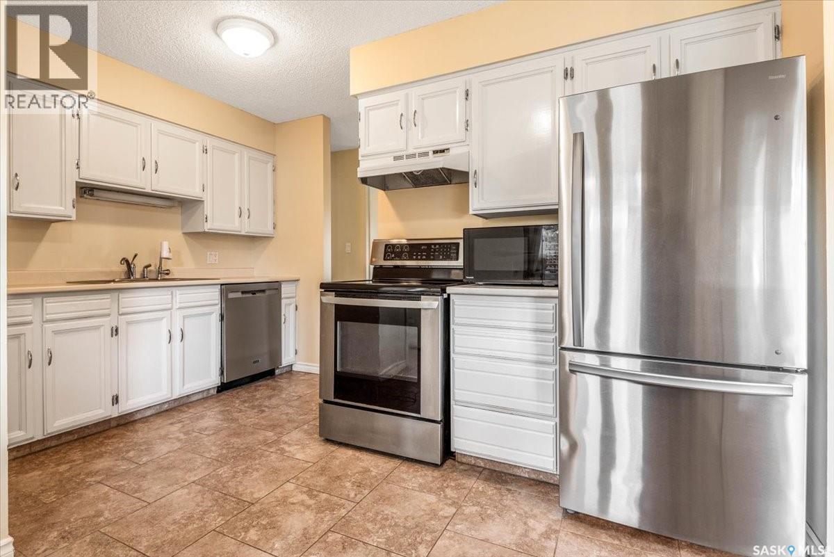 Photo 8 of 126 Mcsherry Crescent, Regina SK
