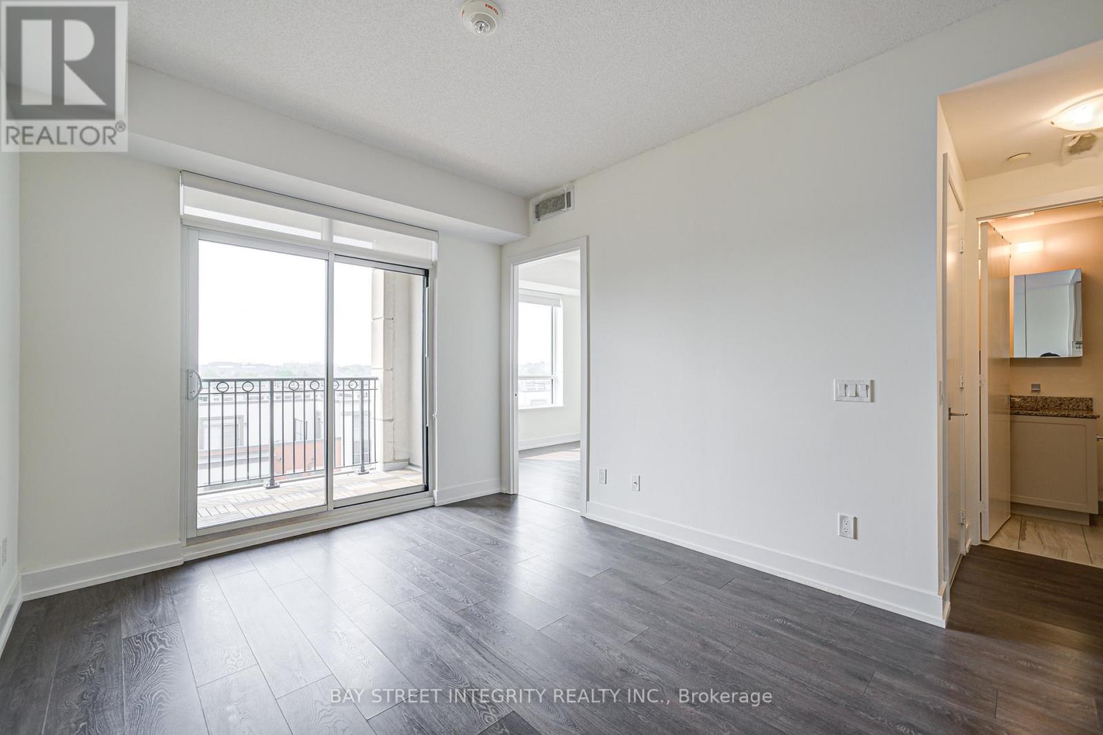 Photo 17 of 626 W 268 Buchanan Drive, Markham ON