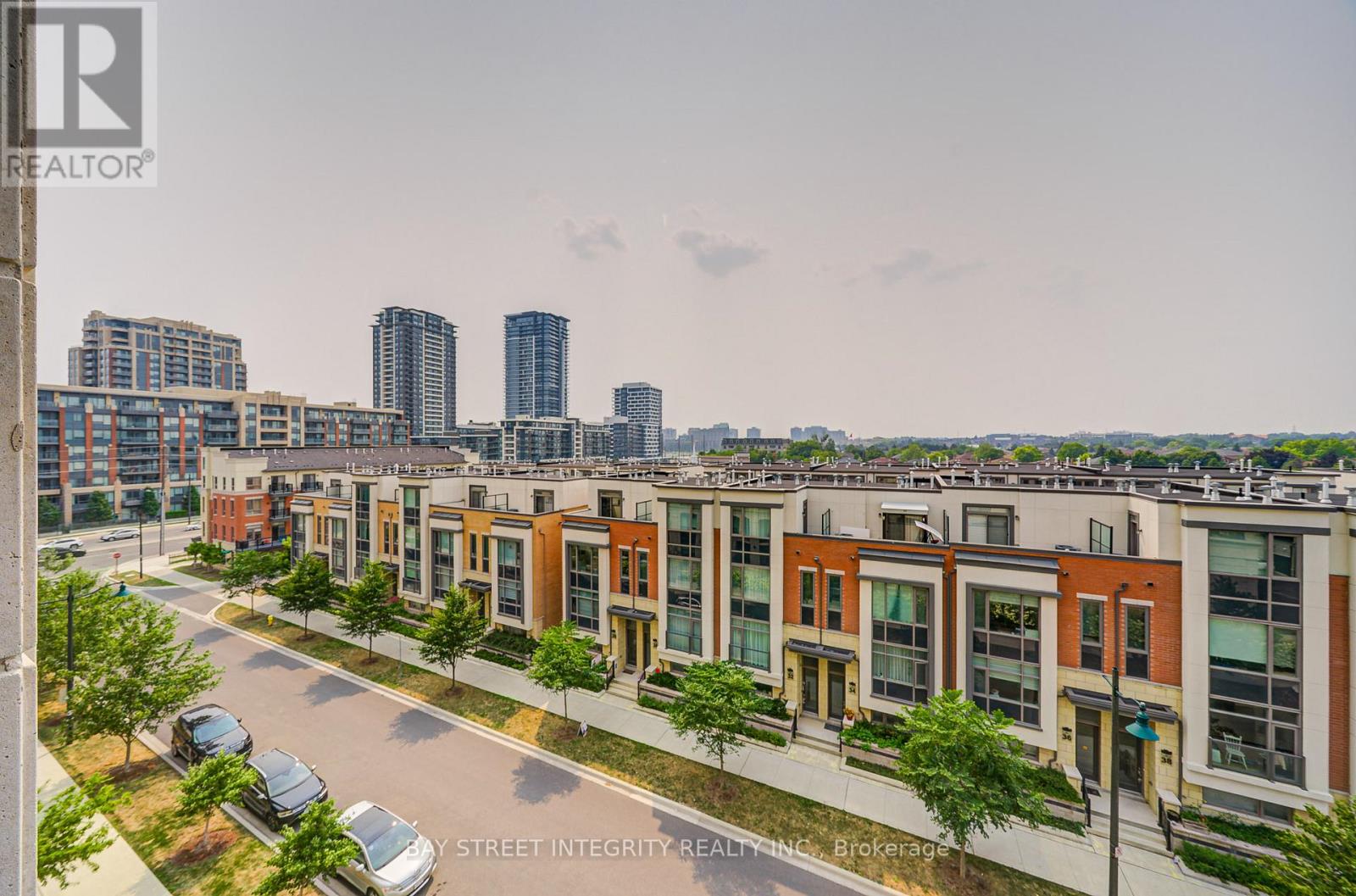 Photo 24 of 626 W 268 Buchanan Drive, Markham ON