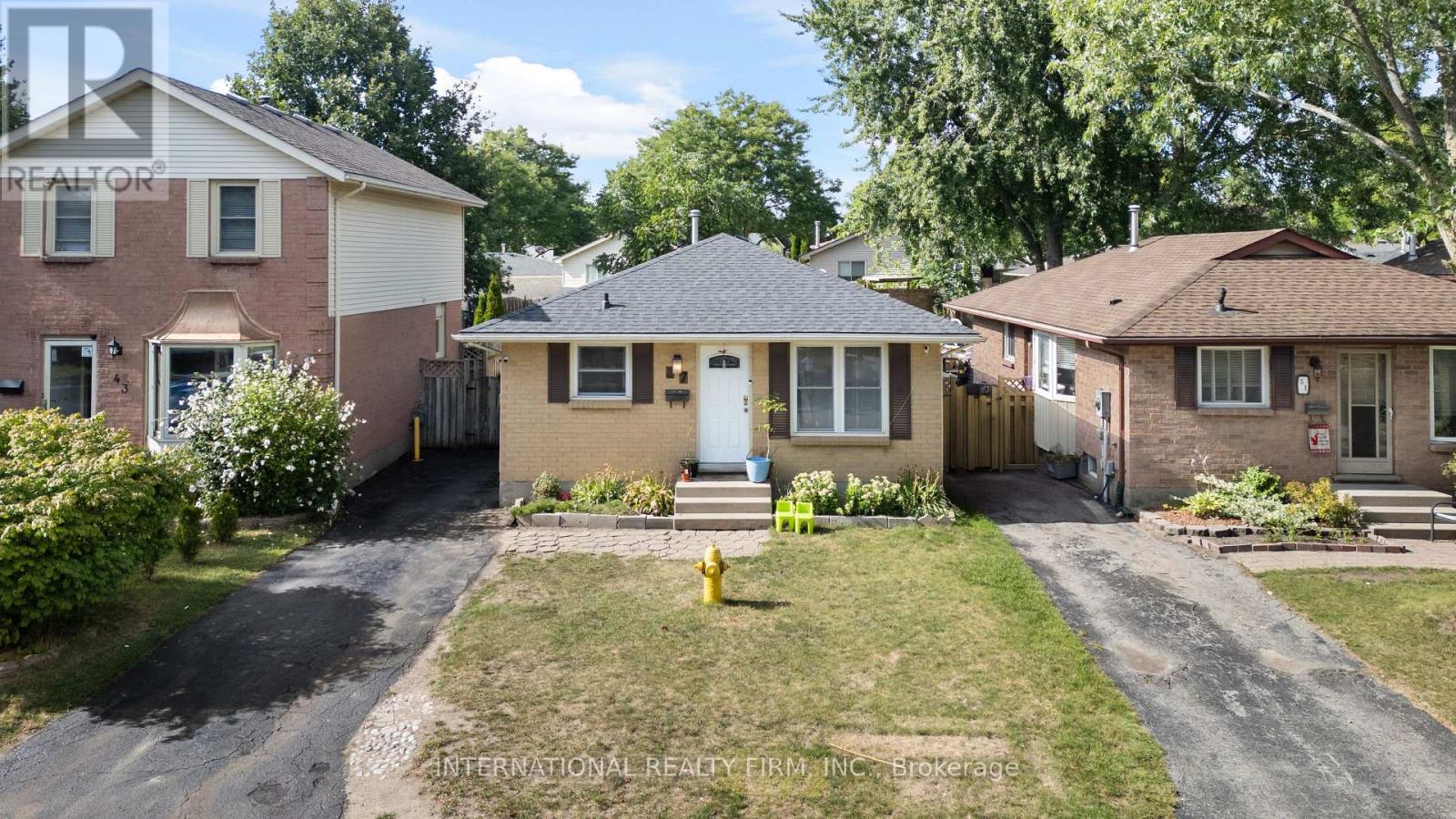 Photo 1 of 47 Speight Crescent, London East ON