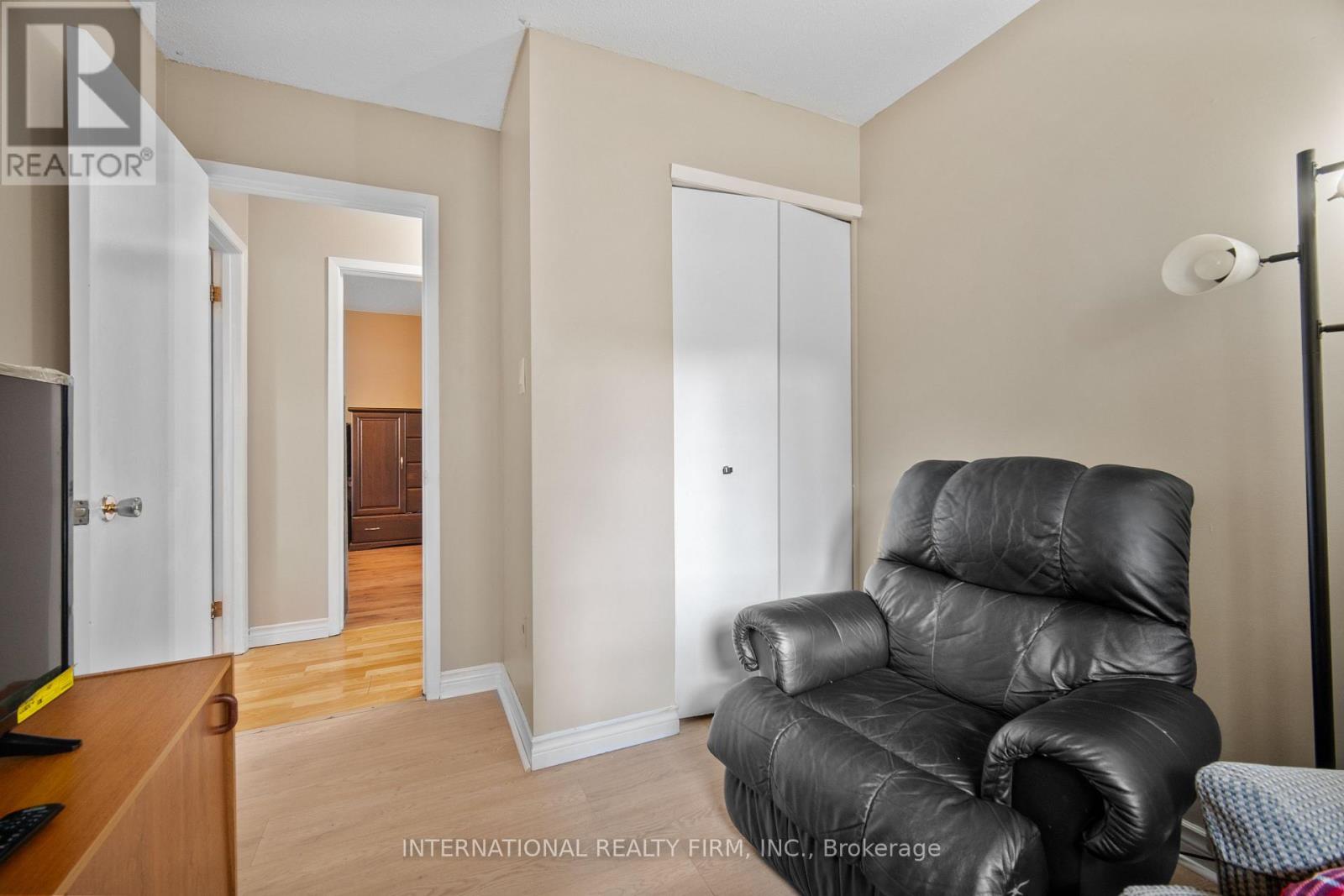 Photo 17 of 47 Speight Crescent, London East ON