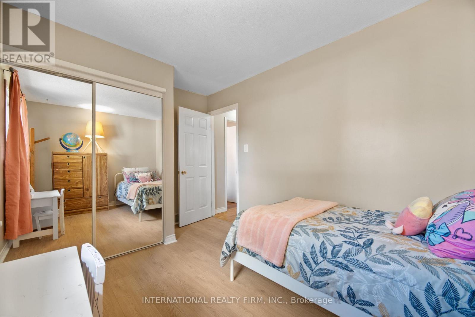 Photo 23 of 47 Speight Crescent, London East ON