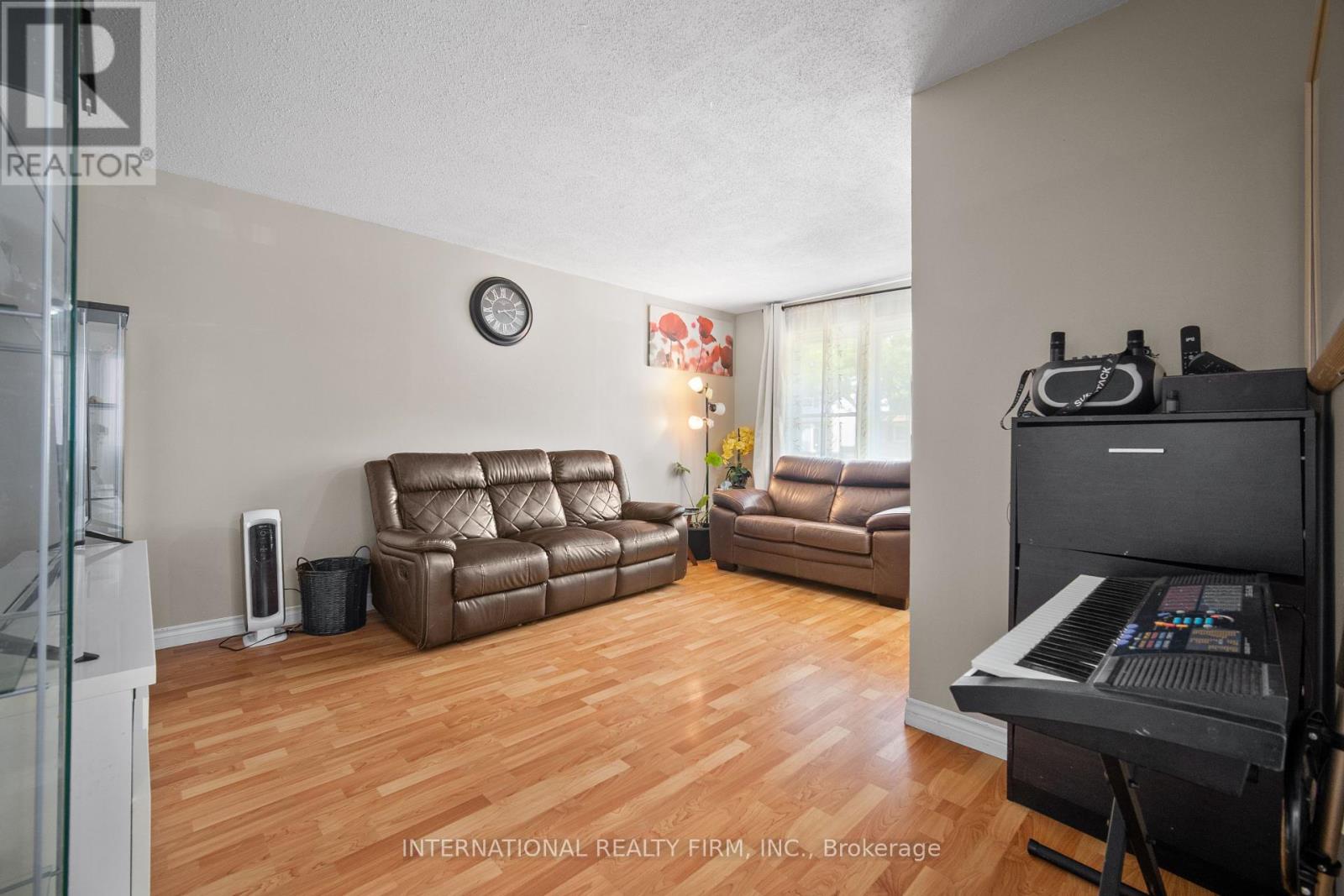 Photo 8 of 47 Speight Crescent, London East ON