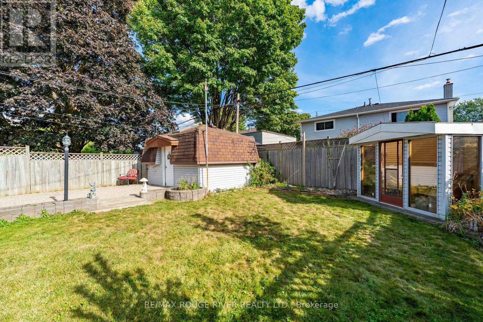 Photo 27 of 686 Perry Crescent, Oshawa ON