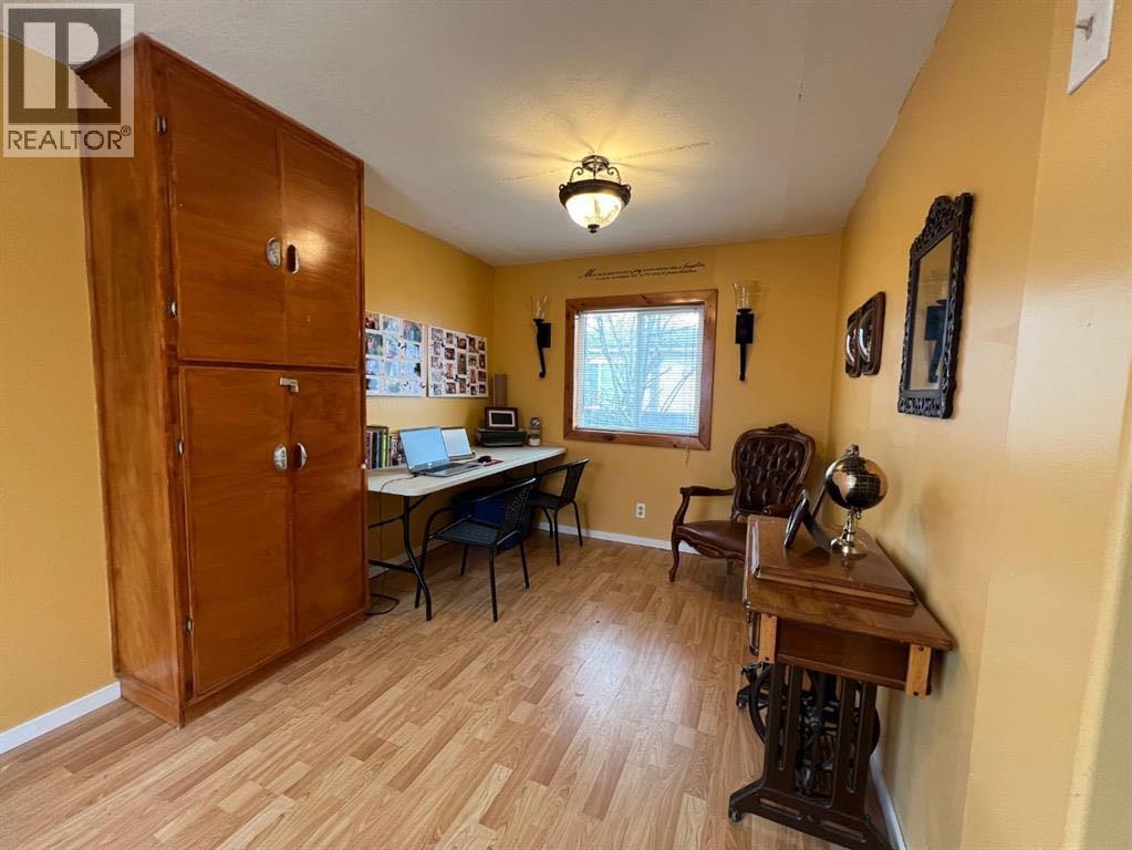 Photo 10 of 9920 97 Street, Wembley AB