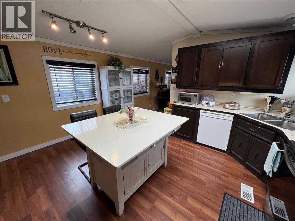 Photo 2 of 9920 97 Street, Wembley AB