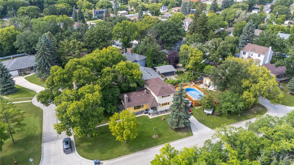 Photo 43 of 1 Dove Bay, Winnipeg MB