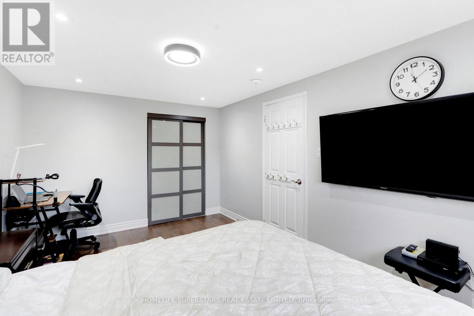 Photo 21 of 26 Songsparrow Drive, Brampton ON