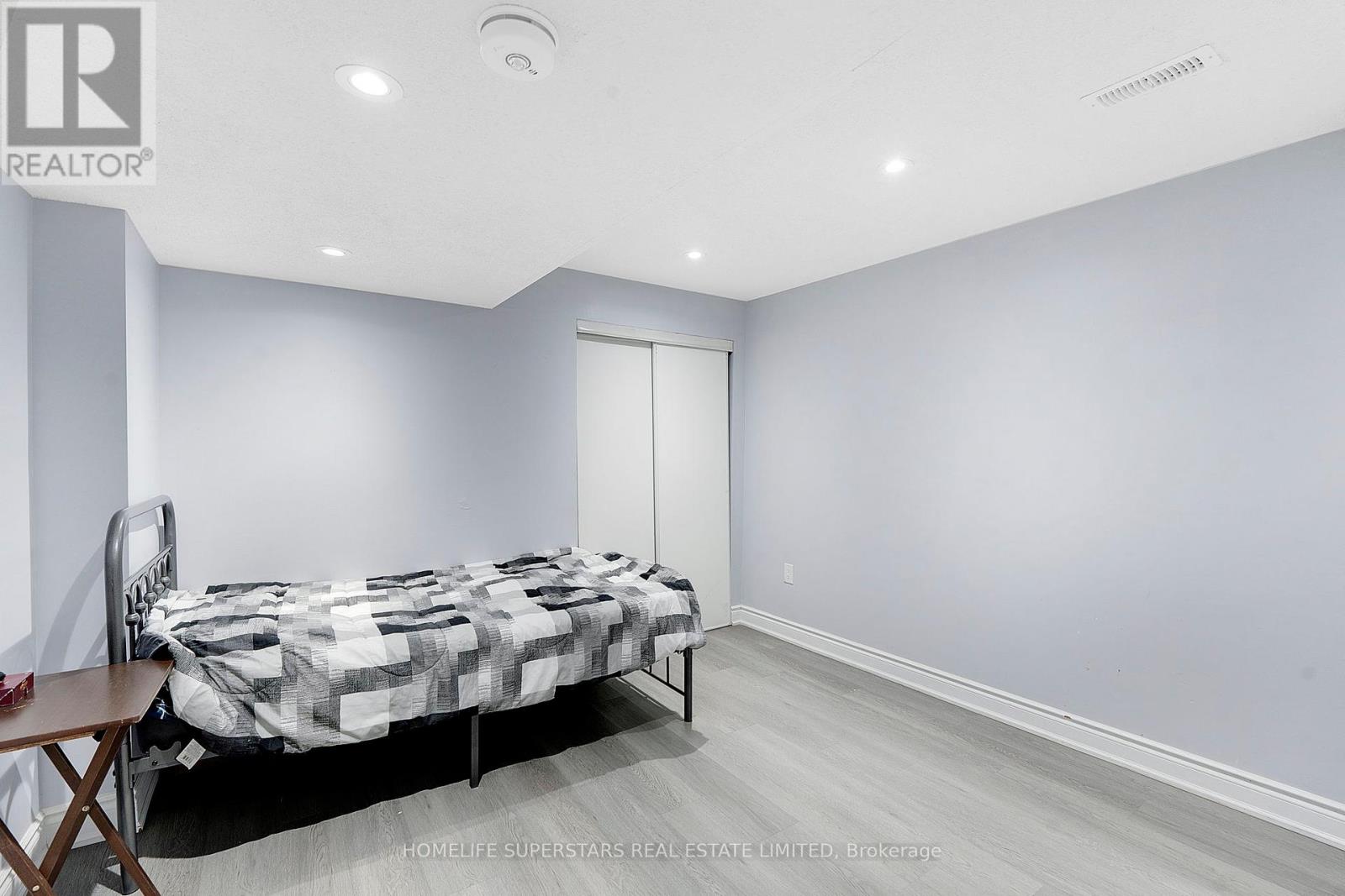 Photo 28 of 26 Songsparrow Drive, Brampton ON