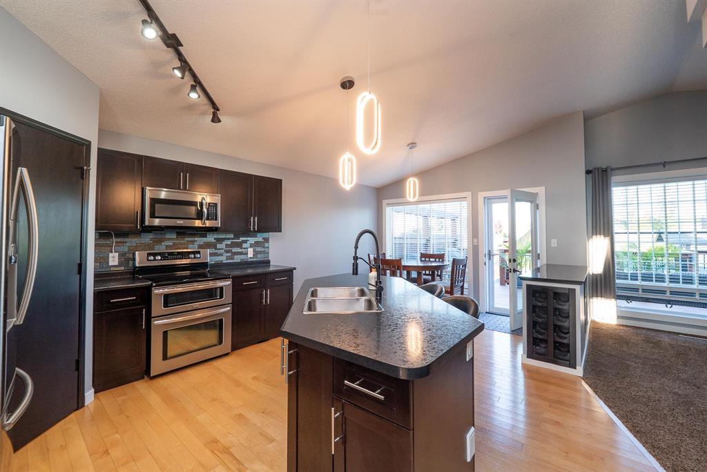 Photo 18 of 111 Desrosiers Drive, Winnipeg MB