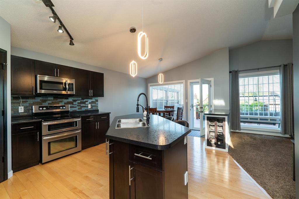 Photo 19 of 111 Desrosiers Drive, Winnipeg MB