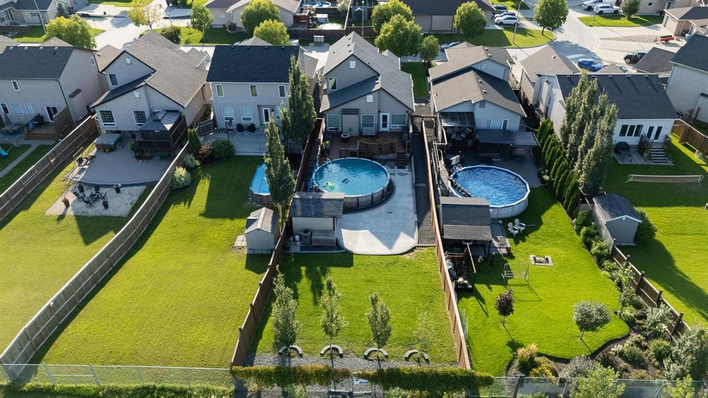 Photo 5 of 111 Desrosiers Drive, Winnipeg MB