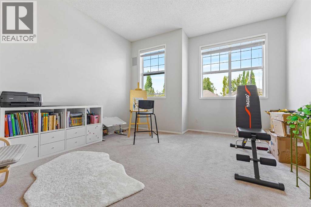 Photo 19 of 30 Spring Mews Sw, Calgary AB