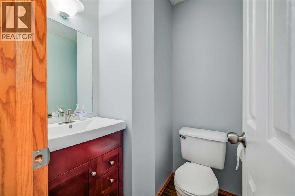 Single Family House for Sale in  Somerglen Park SW Somerset Calgary 