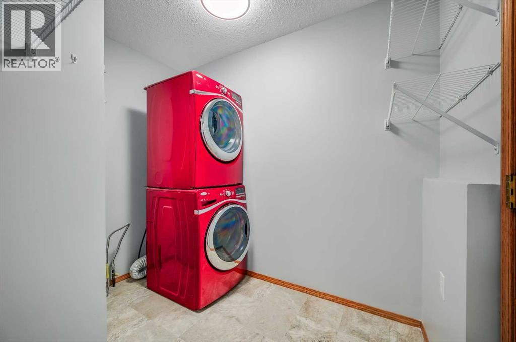Single Family House for Sale in  Somerglen Park SW Somerset Calgary 