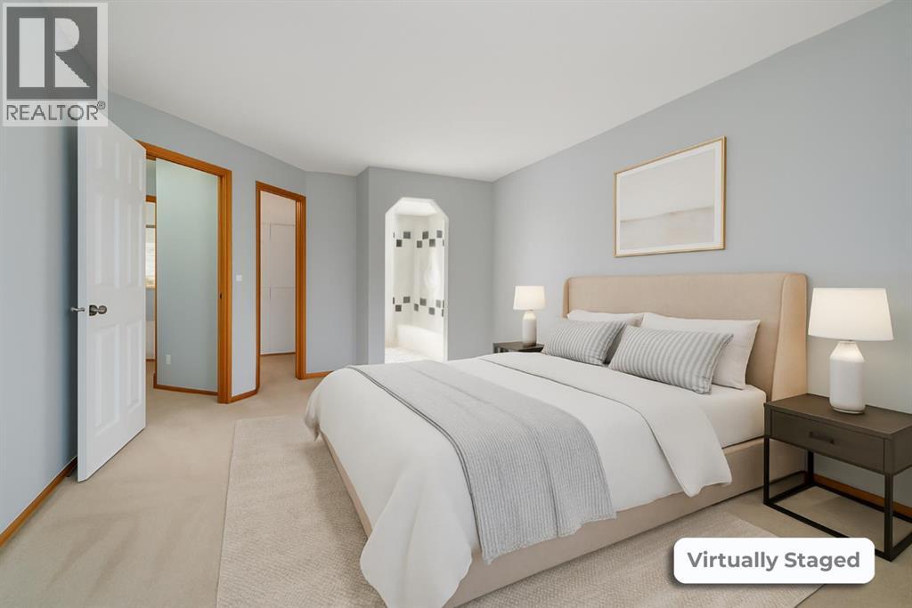 Single Family House for Sale in  Somerglen Park SW Somerset Calgary 