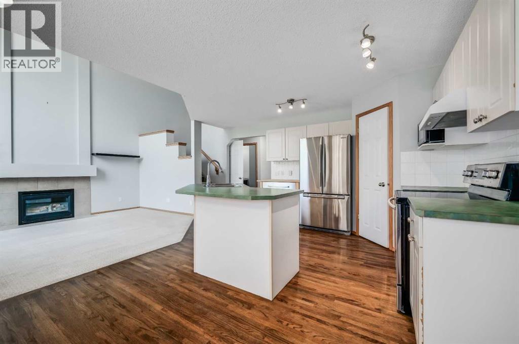 Single Family House for Sale in  Somerglen Park SW Somerset Calgary 