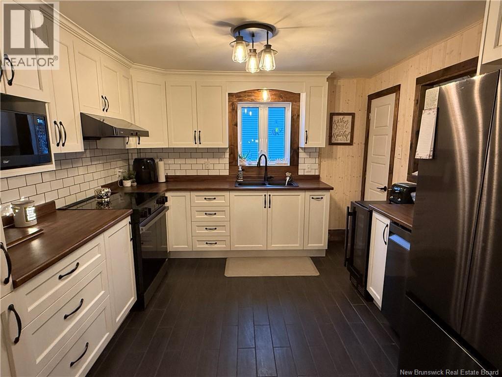 Photo 8 of 75 35th Avenue, Edmundston NB