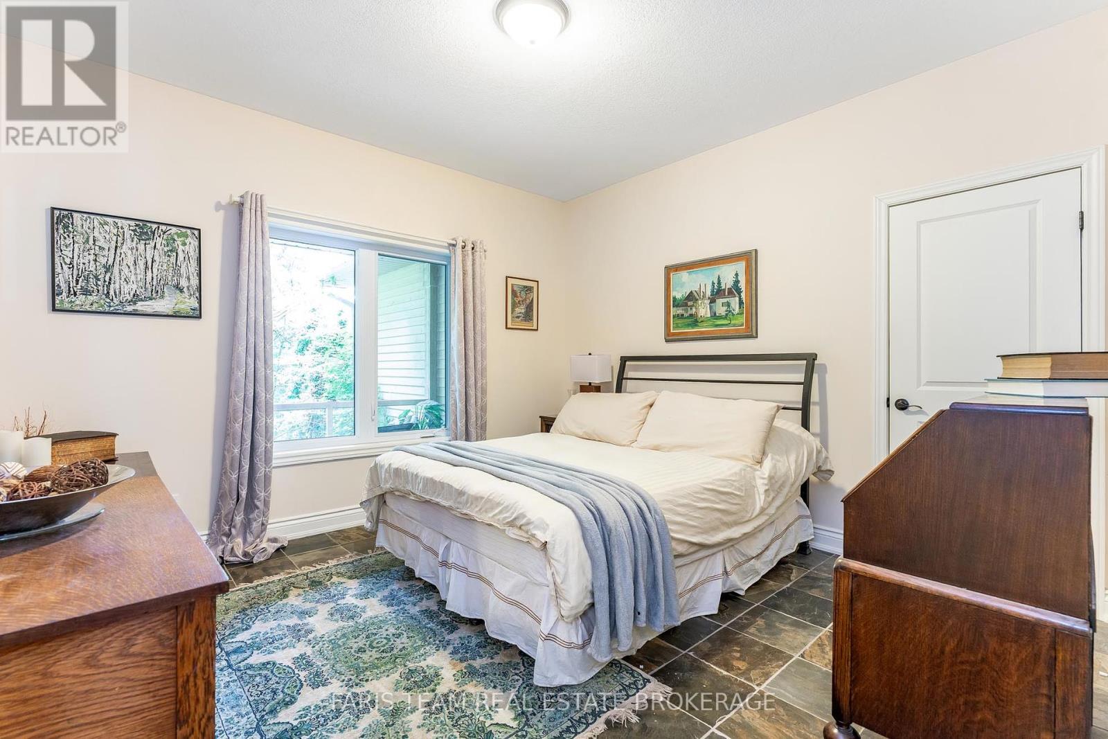 Photo 16 of 193 Gilwood Park Drive, Penetanguishene ON