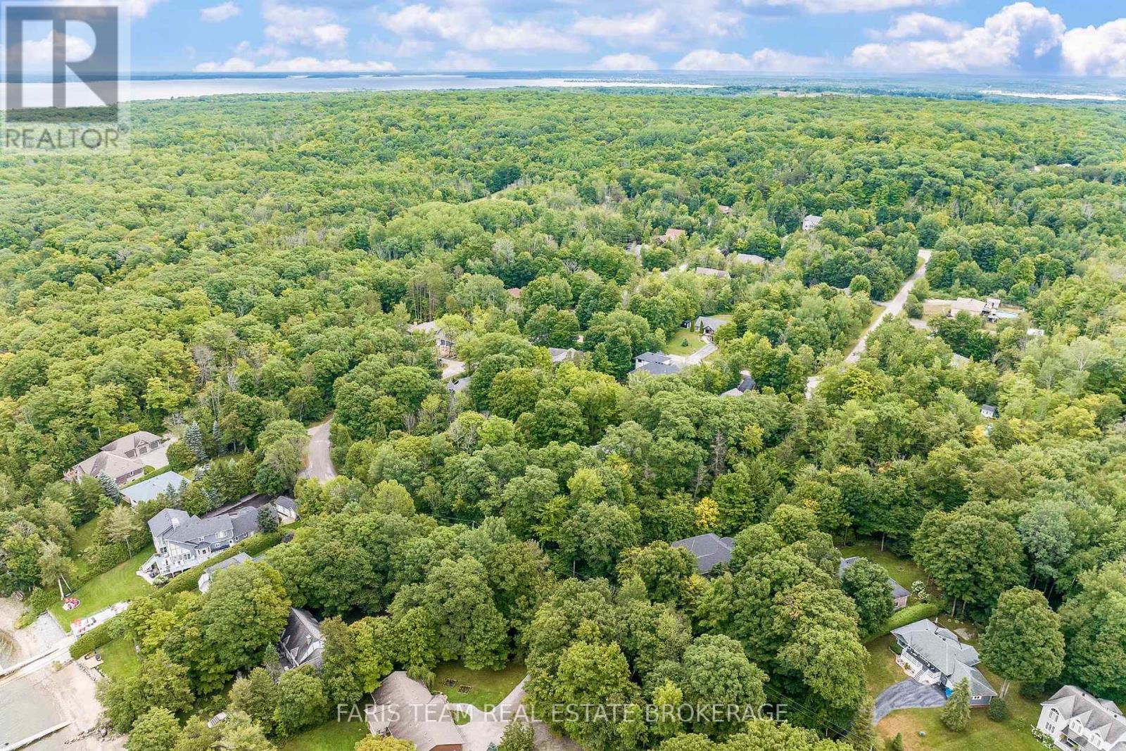 Photo 40 of 193 Gilwood Park Drive, Penetanguishene ON