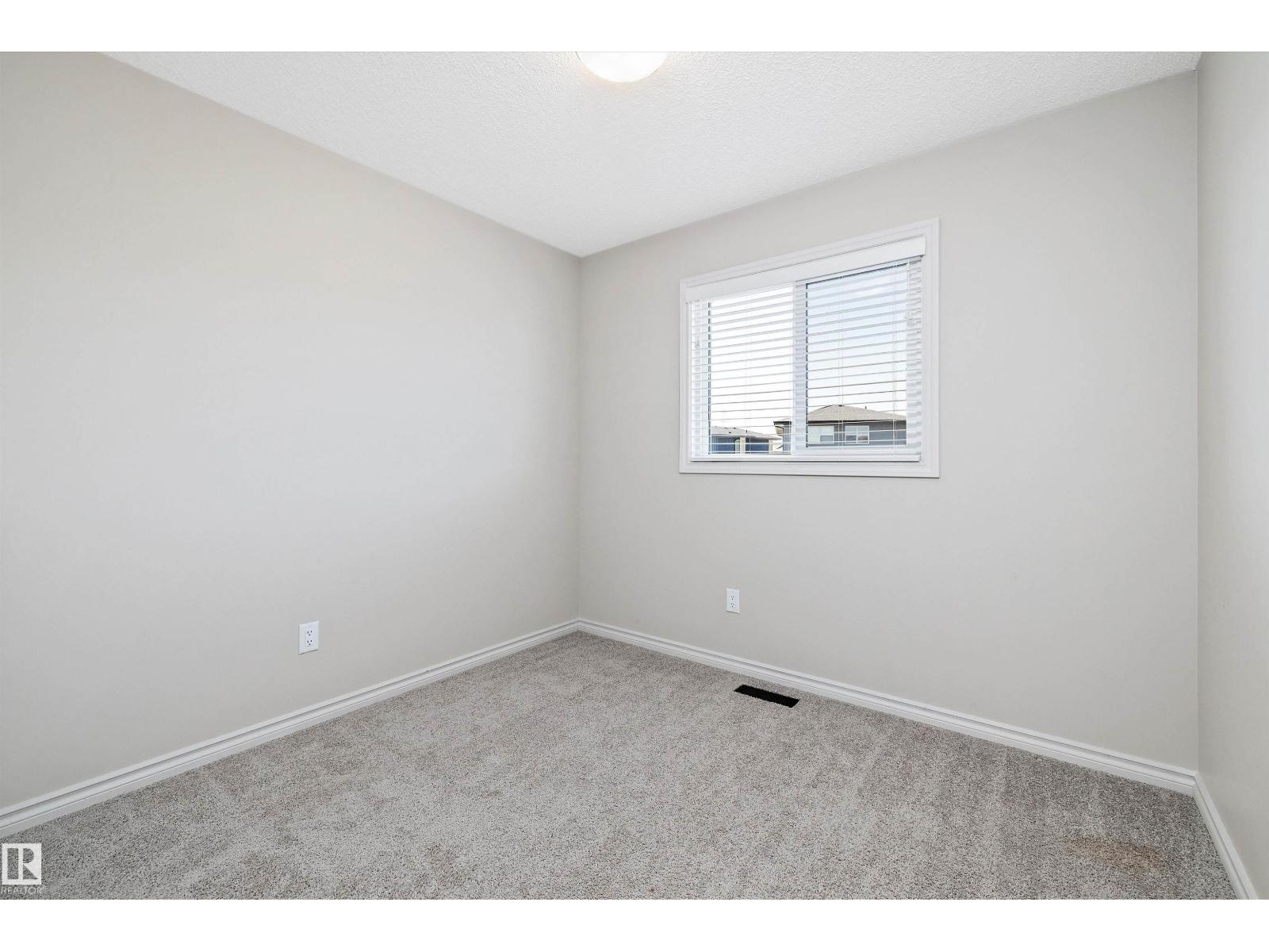 Photo 16 of 20112 27 Av Nw, Edmonton AB